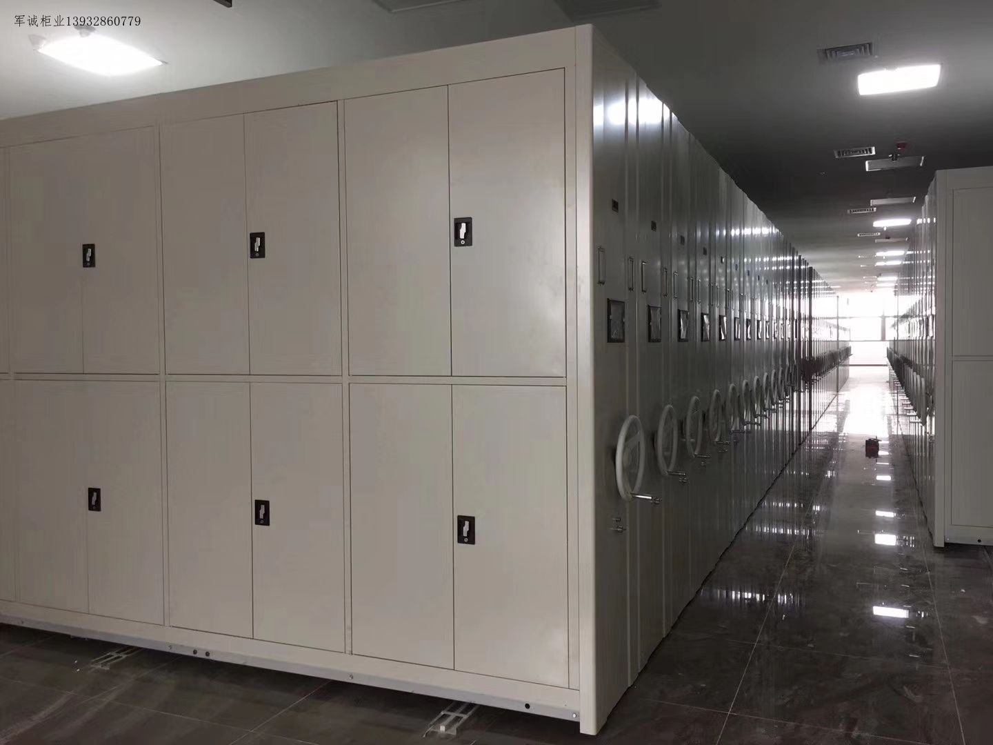 快猫网站在线播放网址柜